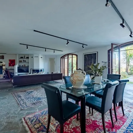 Renetta With Swimming Pool And Jacuzzi And Parking Apartment