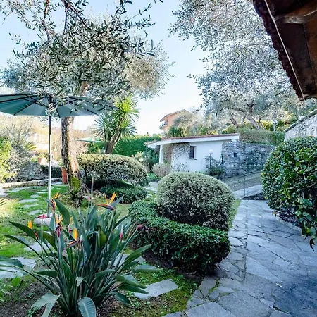 Renetta With Swimming Pool And Jacuzzi And Parking Rapallo