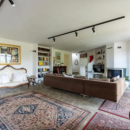 Renetta With Swimming Pool And Jacuzzi And Parking Apartment