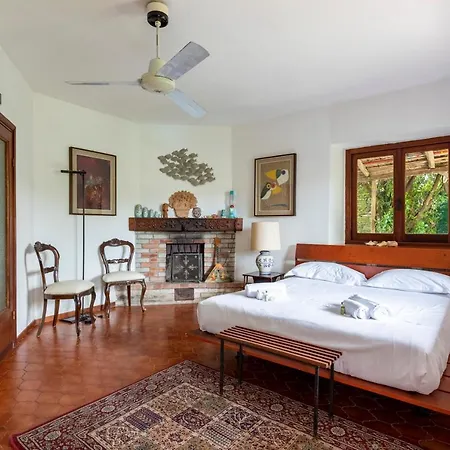 Apartment Renetta With Swimming Pool And Jacuzzi And Parking Rapallo